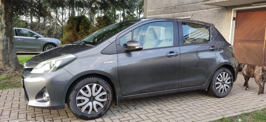 Toyota Yaris cena 42900 przebieg: 214000, rok produkcji 2012 z Szlichtyngowa małe 46